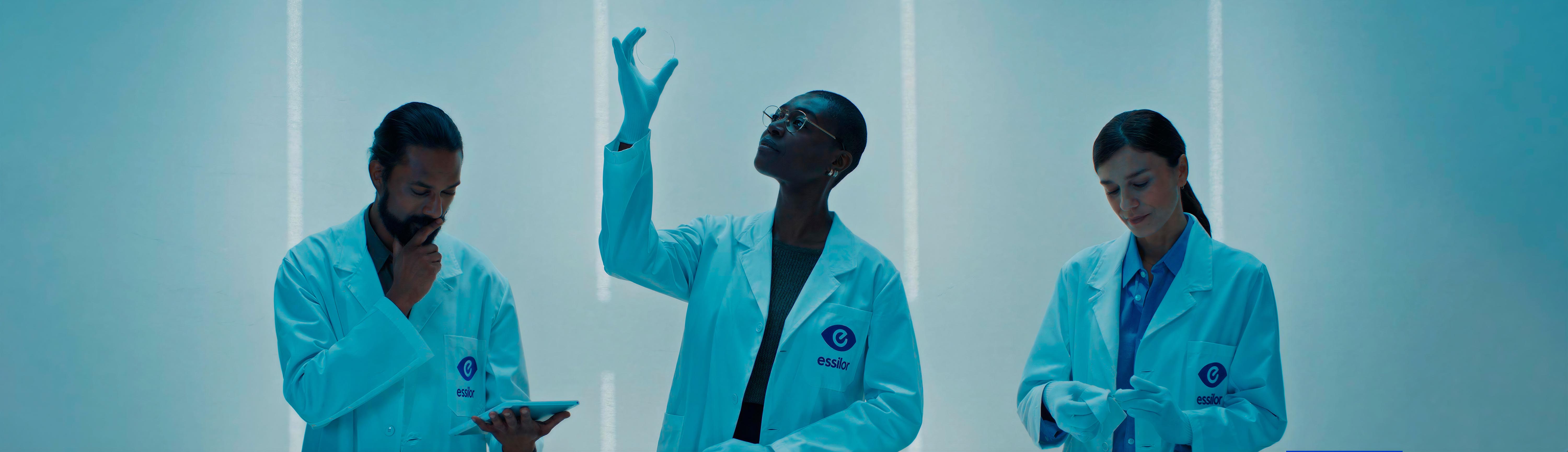 FKS Trade Essilor линзы